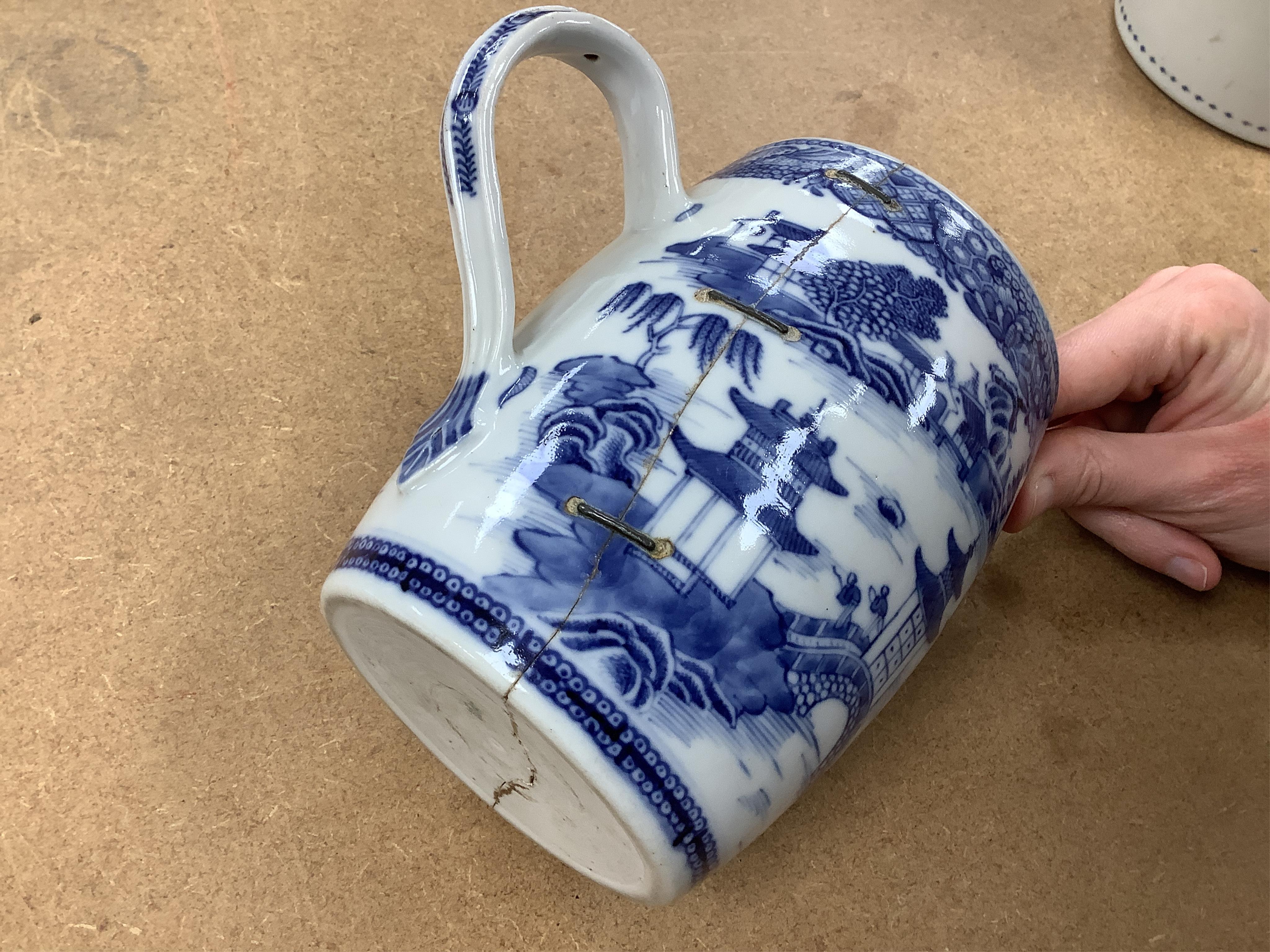 Four 18th century Export and later Chinese mugs to include a blue and white example, (a.f), largest 15cm high